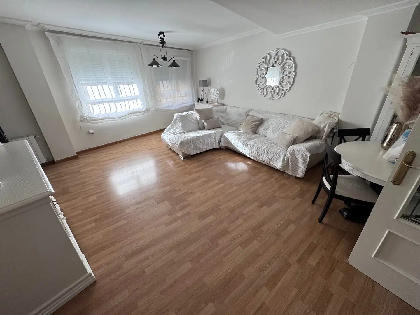 Sala de estar de Piso en venta en Villena con Aire acondicionado, Calefacción y Trastero