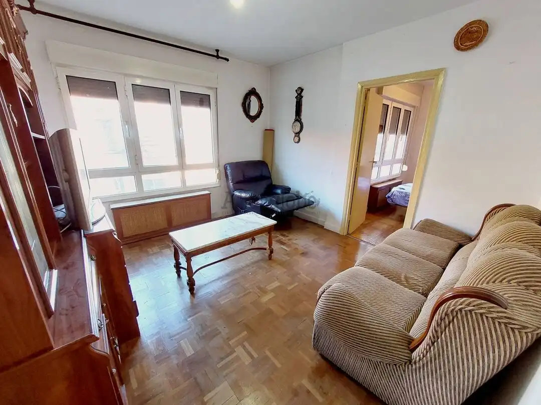 Sala de estar de Piso en venta en Oviedo  con Calefacción