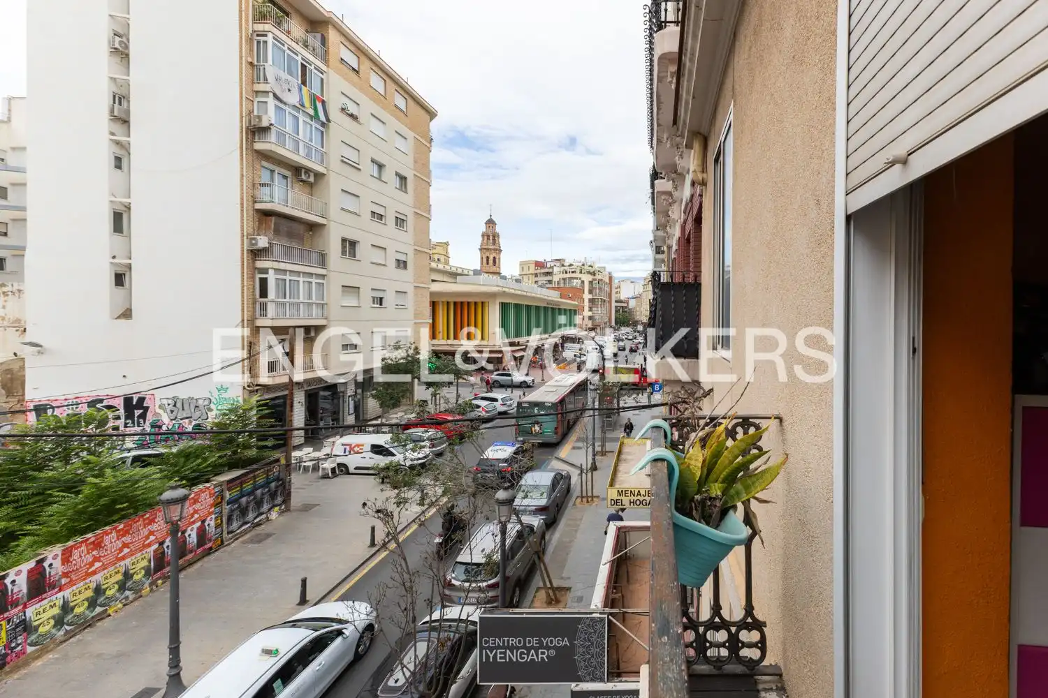 Exterior view of Houses for sale in Valencia  with Heating