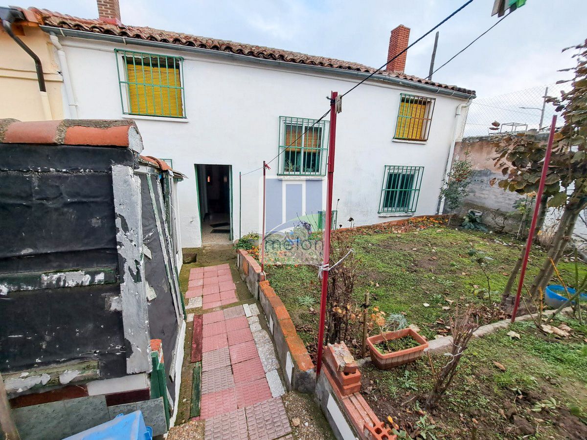 Exterior view of House or chalet for sale in Burgos Capital