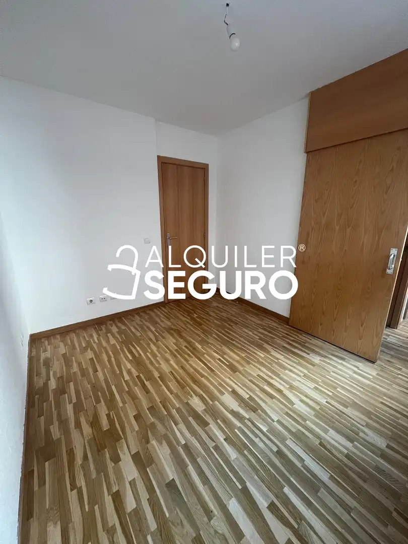 Schlafzimmer von Wohnung zur Miete in Madrid mit Klimaanlage, Heizung und Terrasse