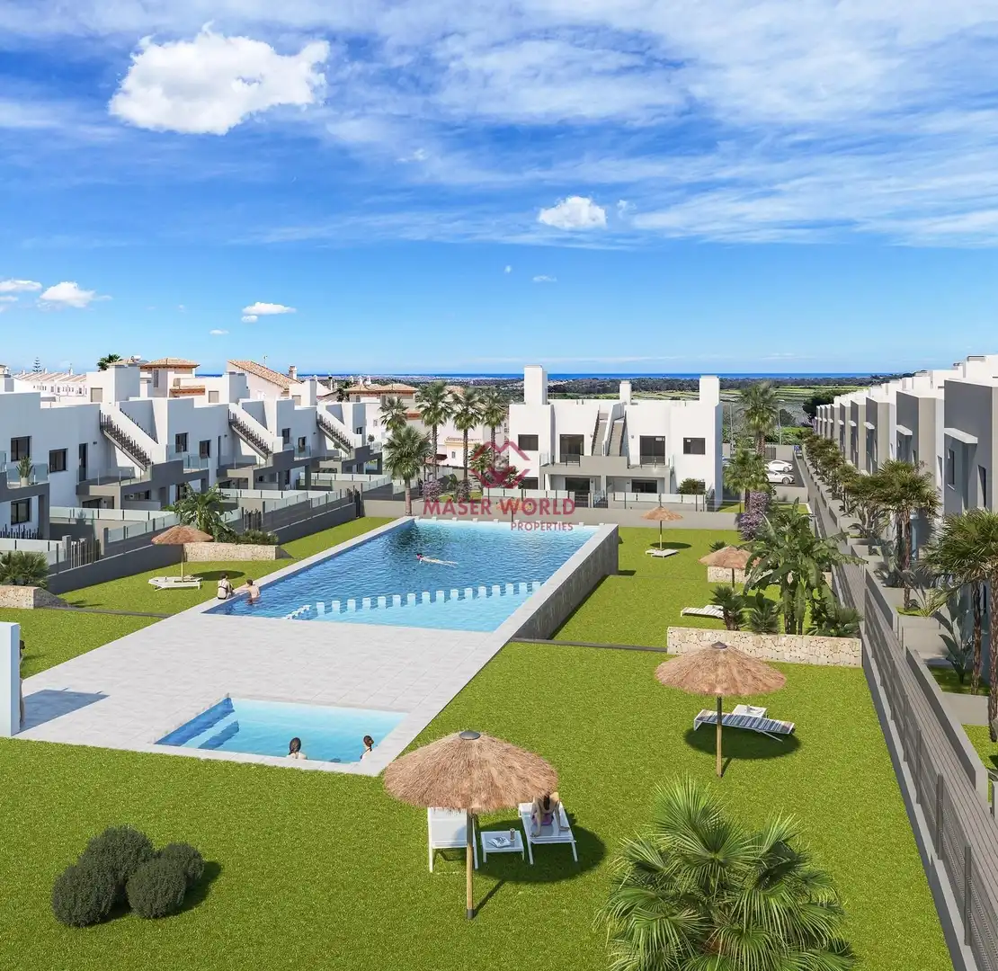 Bungalow con piscina en venta en San Miguel de Salinas
