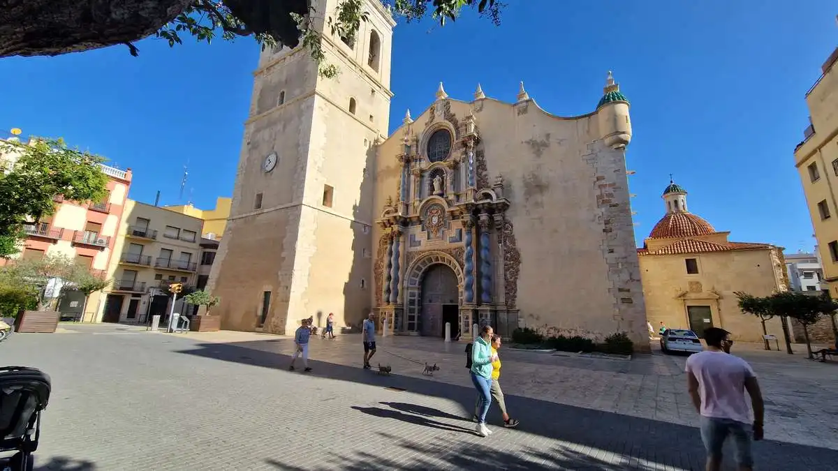 Vista exterior de Casa o xalet en venda en Vinaròs amb Aire condicionat, Terrassa i Moblat