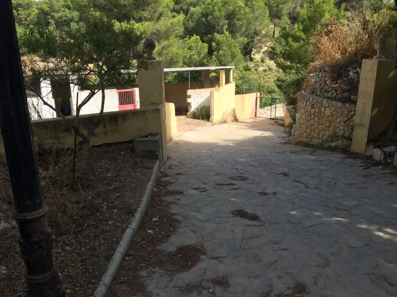 Vista exterior de Casa o chalet en venta en Polop con Aire acondicionado, Jardín privado y Terraza