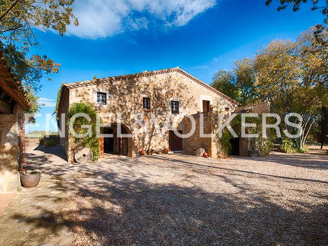 Finca rústica en Venta en Cabanelles