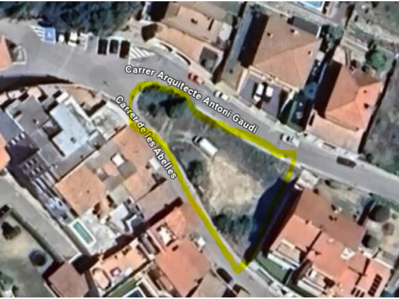 Residential land for sale in Calle Abelles 41