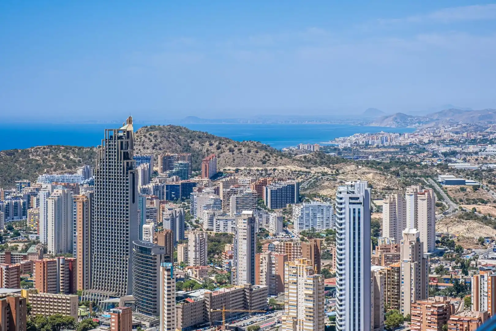 Vista exterior de Ático en venta en Benidorm con Aire acondicionado, Jardín privado y Terraza