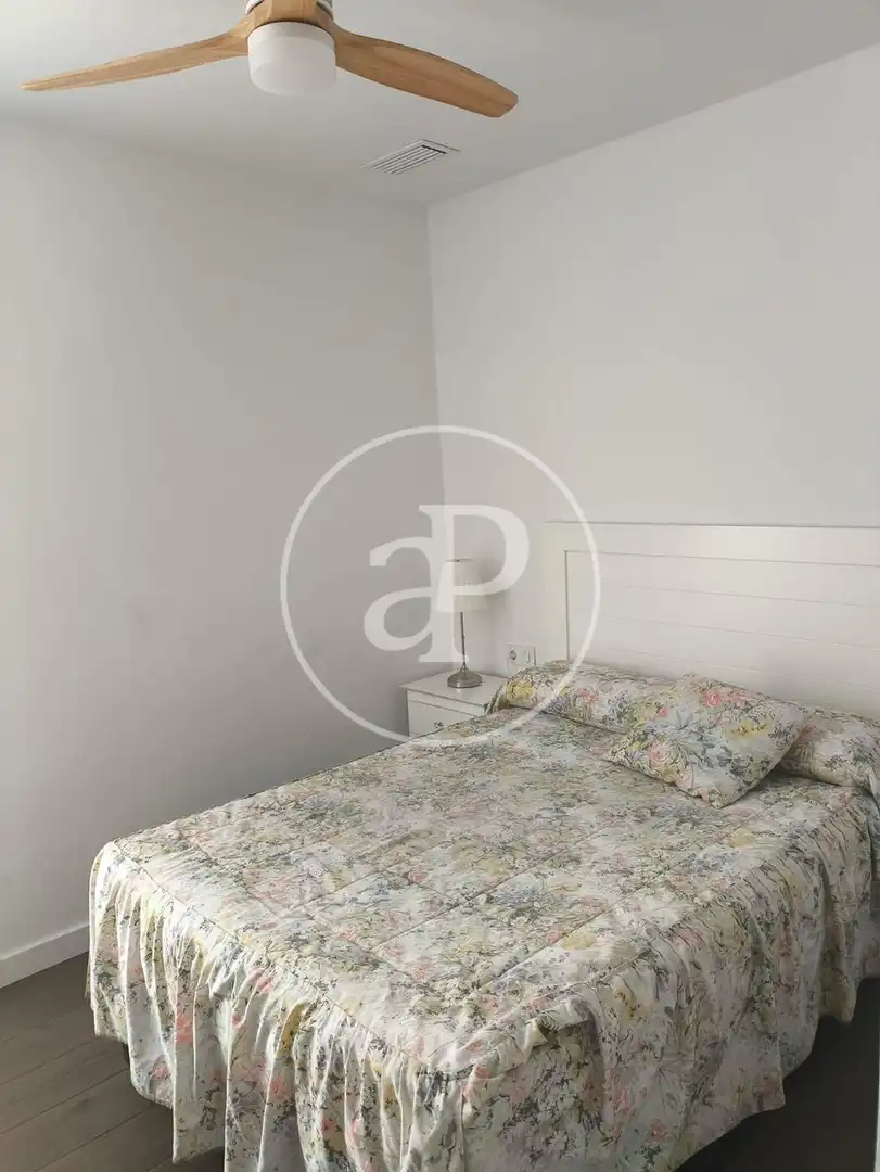 Habitación de Piso de alquiler en Valencia con Aire acondicionado, Terraza y Trastero
