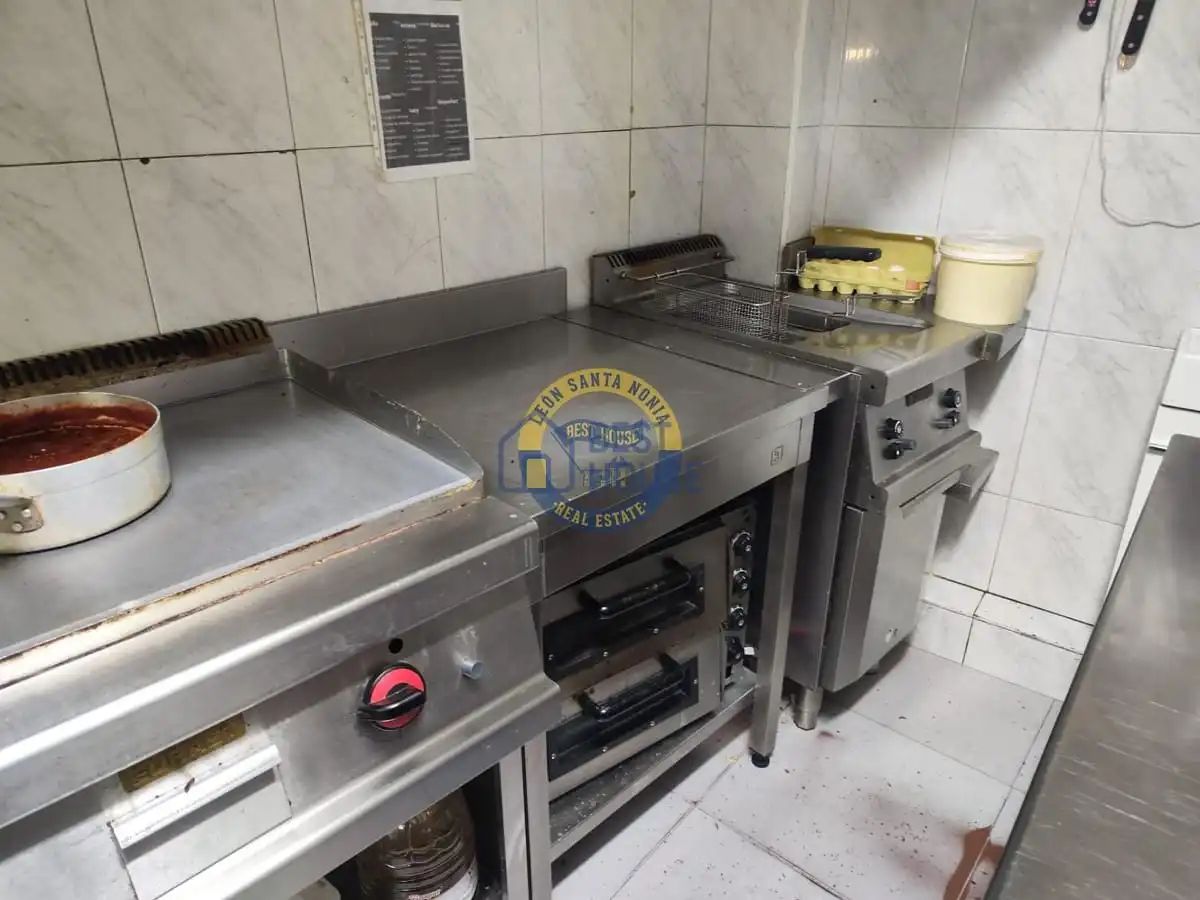 Business premises for sale in Casco Antiguo, imagen 14