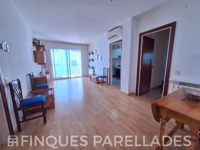 Living room of Flat for sale in Sitges  with Air Conditioner, Terrace and Swimming Pool