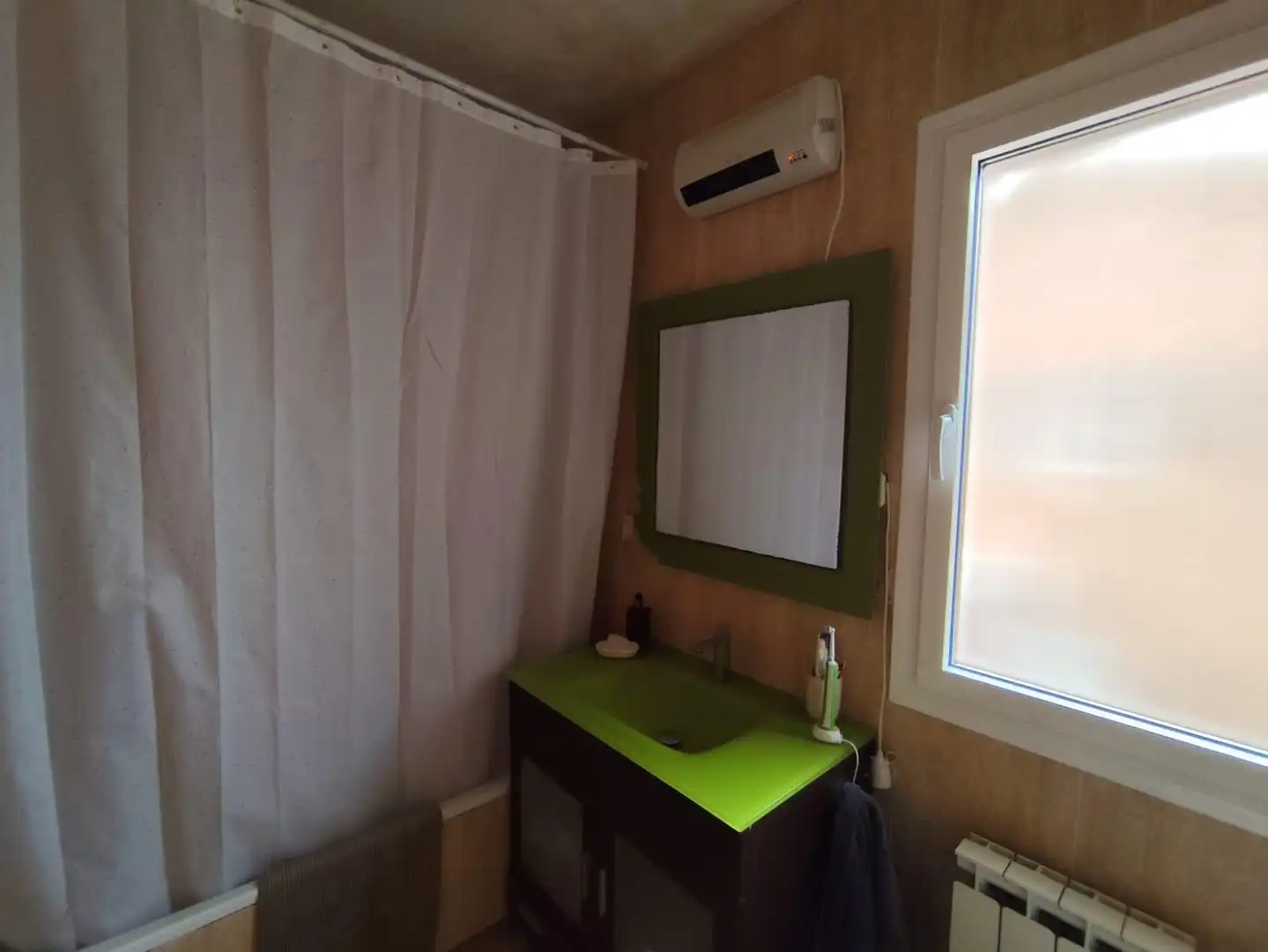 Bathroom of Detached homes for sale in Pioz  with Private garden