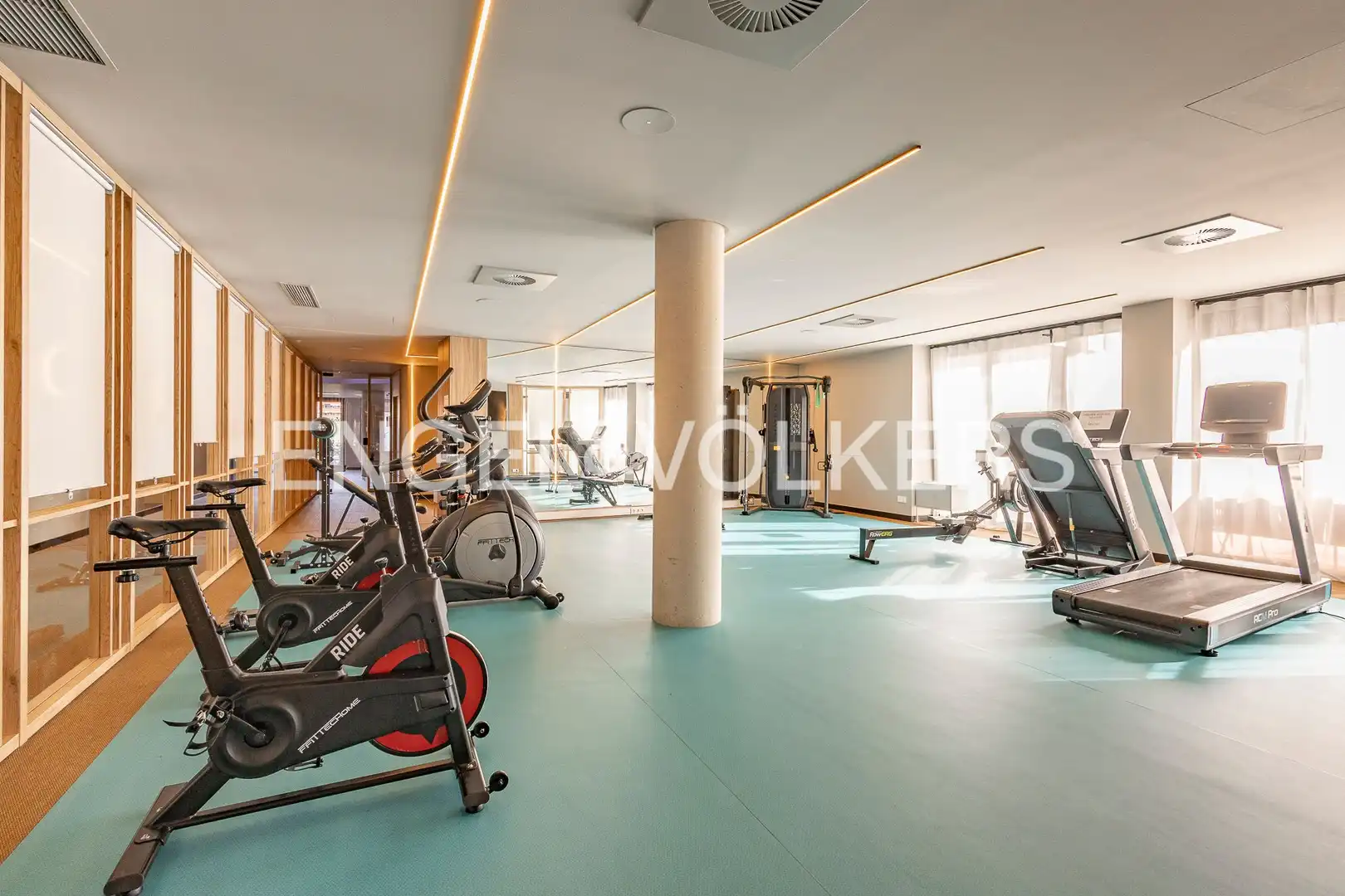 Apartamento en venta en Esplugues de Llobregat con Calefacción, Terraza y Trastero