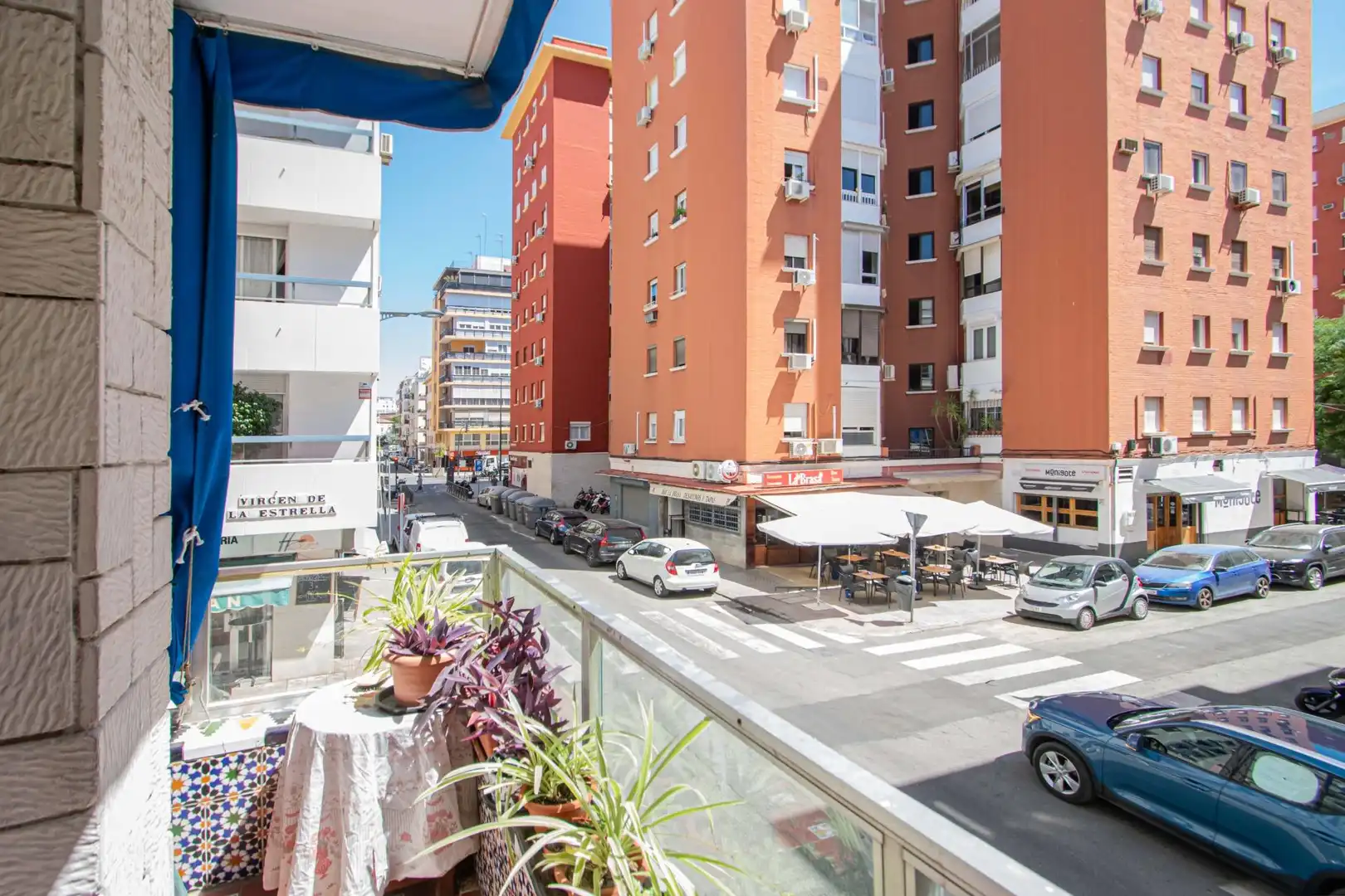 Vista exterior de Piso en venta en Sevilla con Aire acondicionado y Balcón