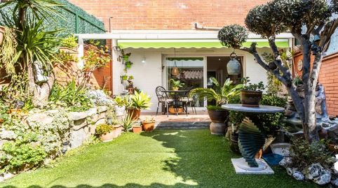 Foto 2 de Casa adosada en venta en Calle Ibañez de Aldecoa, Les Arenes - La Grípia Can Montllor, Terrassa