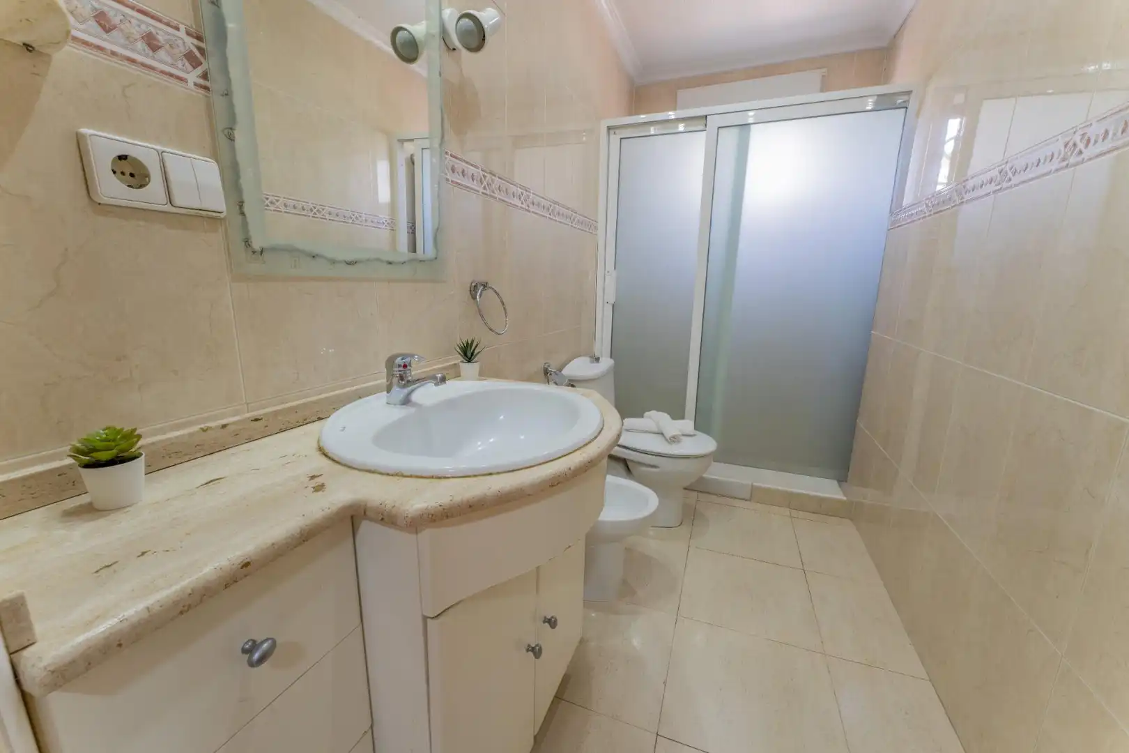 Baño de Casa o chalet en venta en Elche / Elx con Aire acondicionado, Jardín privado y Piscina