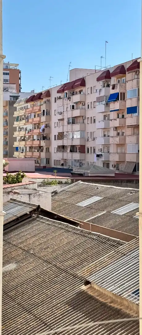Exterior view of Apartments for sale in Valencia  with Furnished, Oven and Washing machine