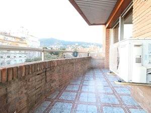 Piso en Alquiler en Carrer de Balmes en El Putget i el Farró