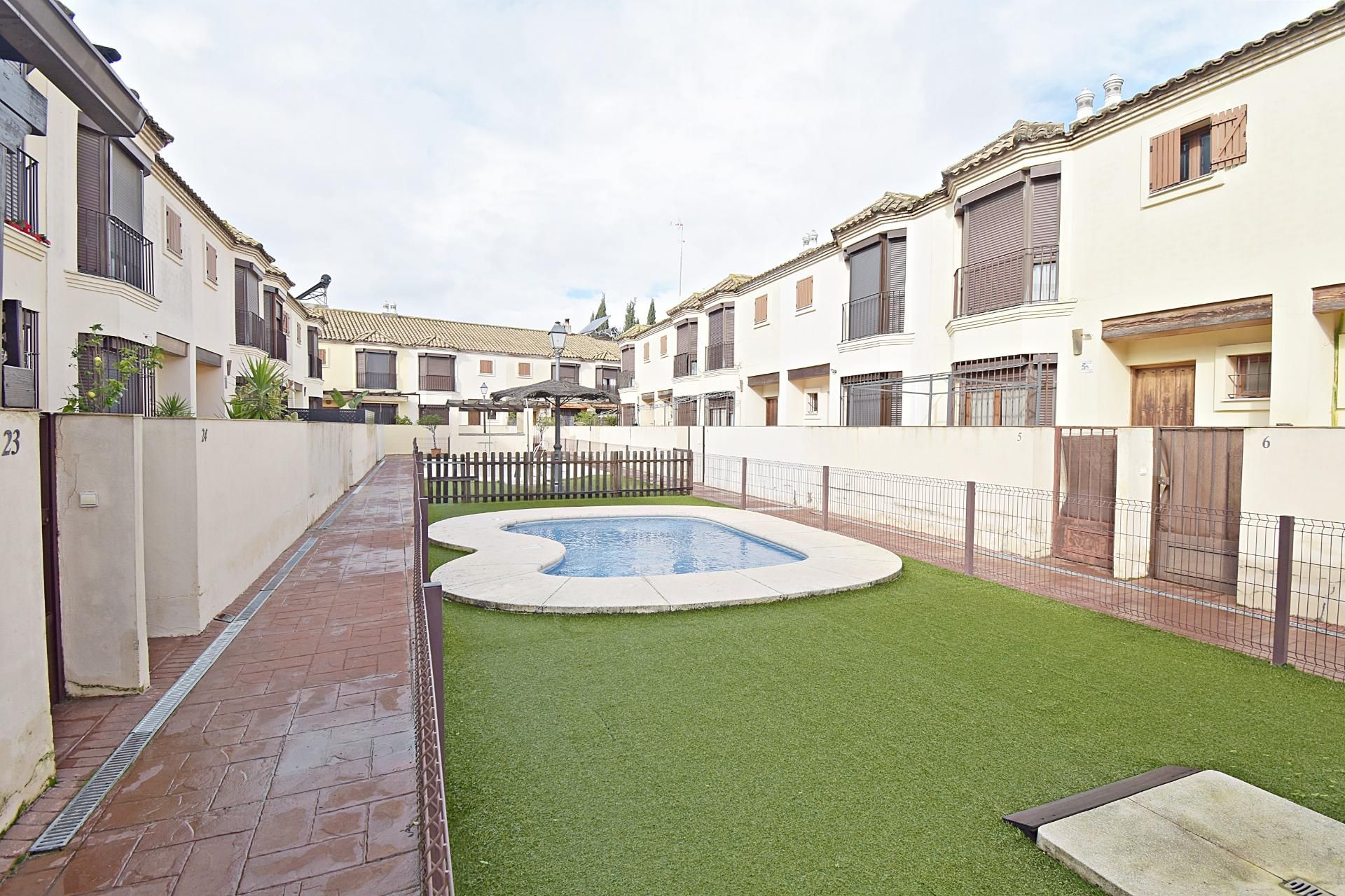 Single-family semi-detached for sale in Parque Atlántico - Ronda este