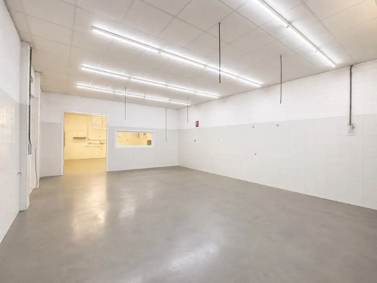 Nave industrial de alquiler en Córdoba con Calefacción y Alarma