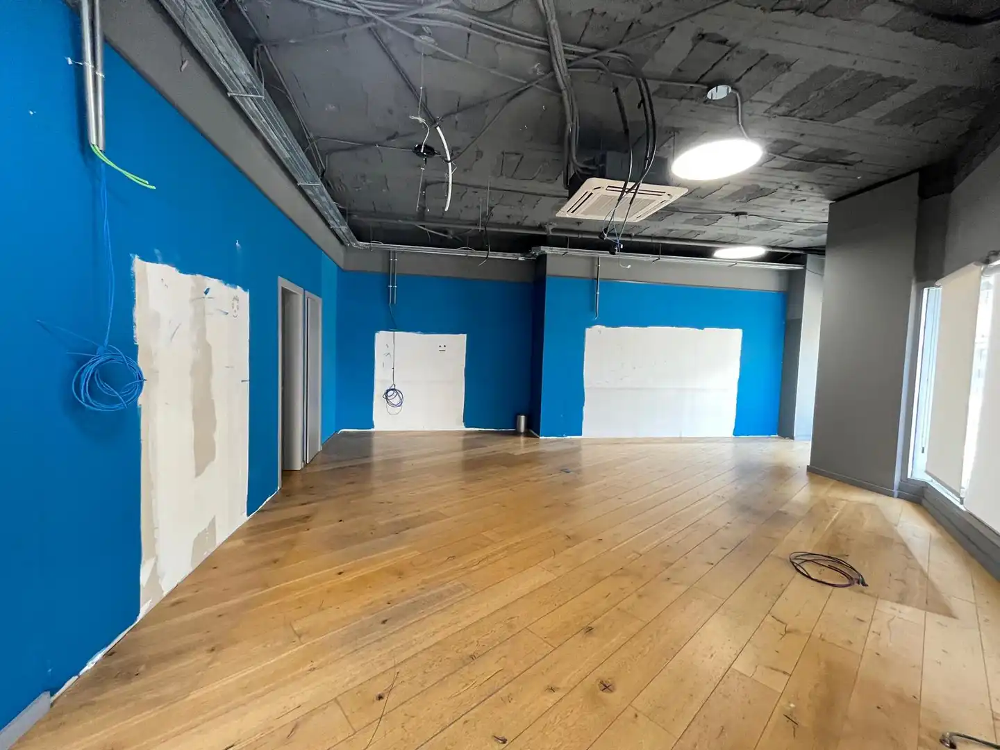 Commercial properties for rent in Cartagena  with Air Conditioner and Parquet flooring