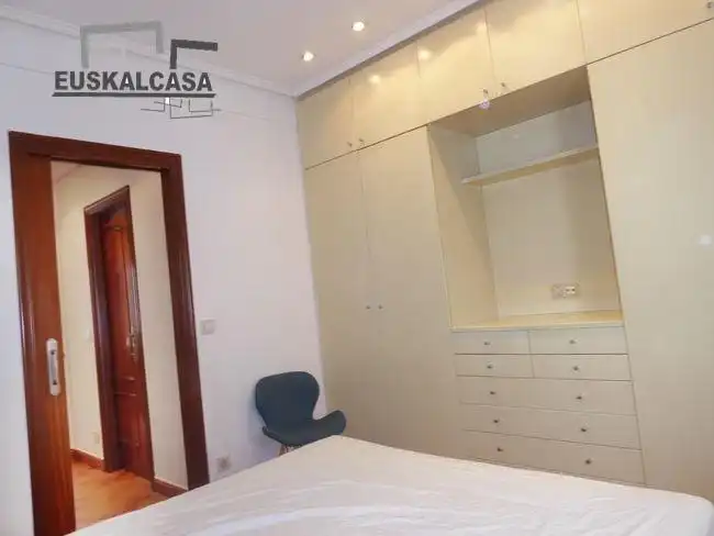 Bedroom of Flat for rent in Basurtu - Zorrotza