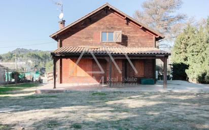 Vista exterior de Casa o xalet en venda en Castellbell i el Vilar amb Jardí privat i Balcó