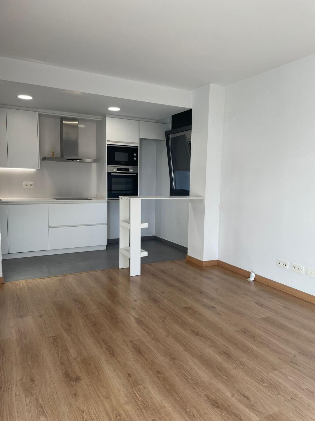 Flat to rent in Carrer de Menéndez y Pelayo, 3, Cementiri Vell
