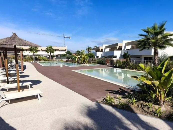 Piscina de Casa adosada de lloguer en Alicante / Alacant amb Aire condicionat, Calefacció i Jardí privat