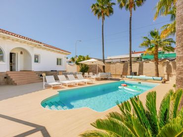 Villa mit Pool zum Verkauf in Ciudad Quesada
