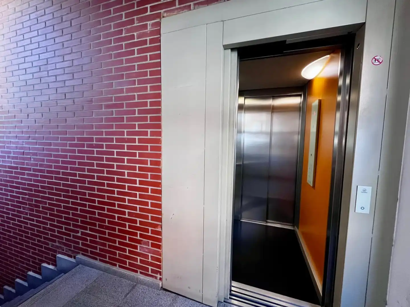Garage for rent in Calle de Albarracín, 15, Simancas
