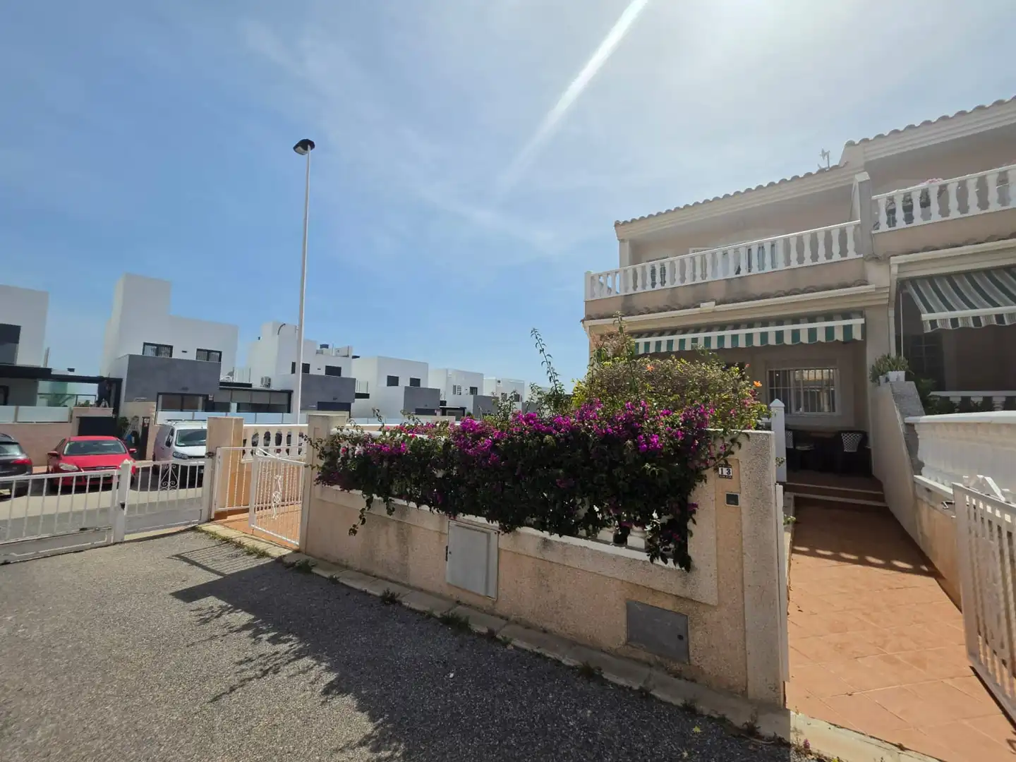 Vista exterior de Casa o chalet en venta en Torrevieja con Amueblado