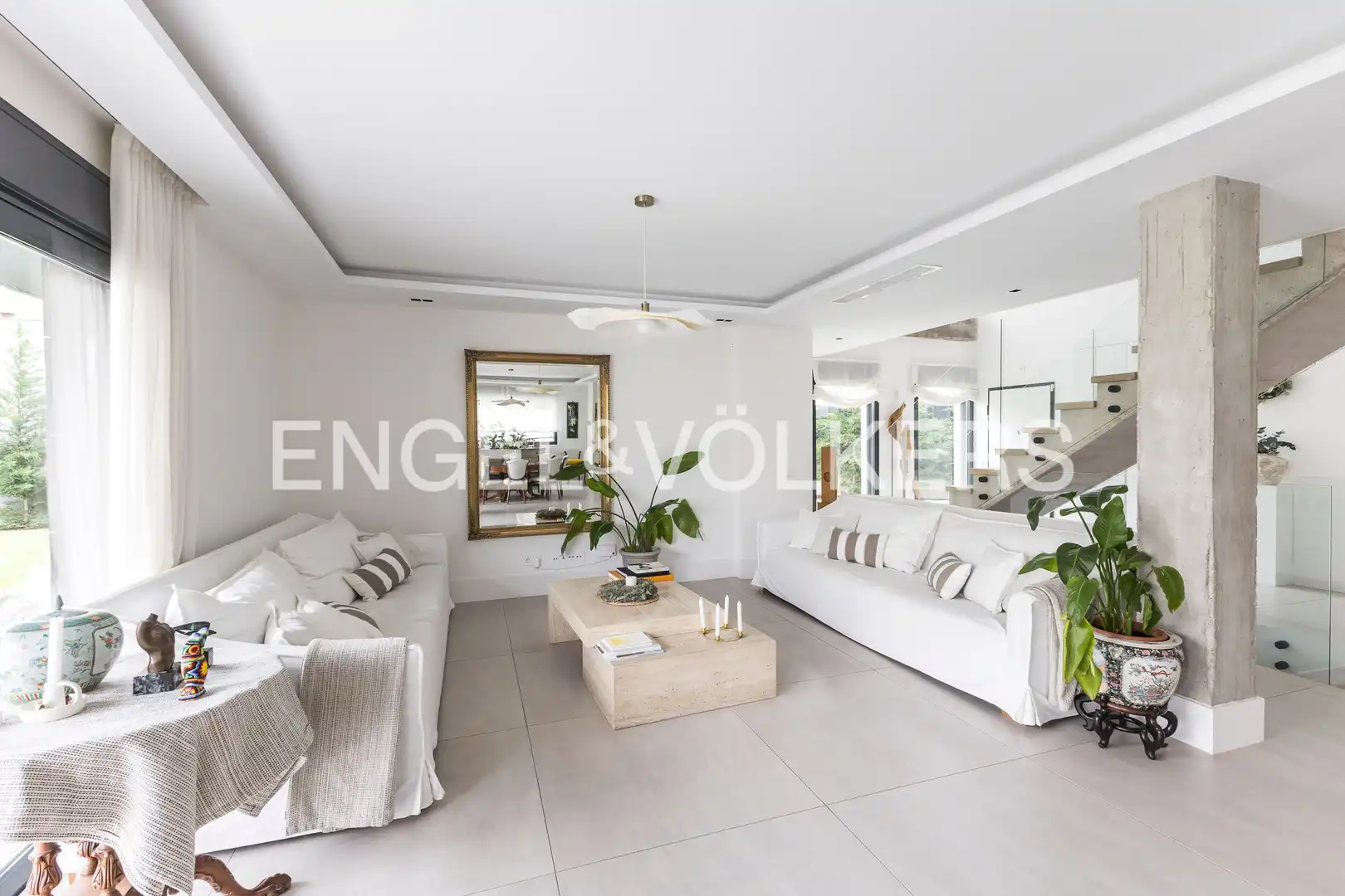 Sala d'estar de Casa o xalet de lloguer en Madrid amb Aire condicionat, Calefacció i Jardí privat