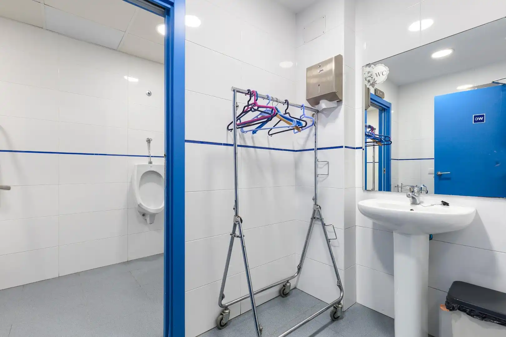 Badezimmer von Geschaftsraum zur Miete in Madrid