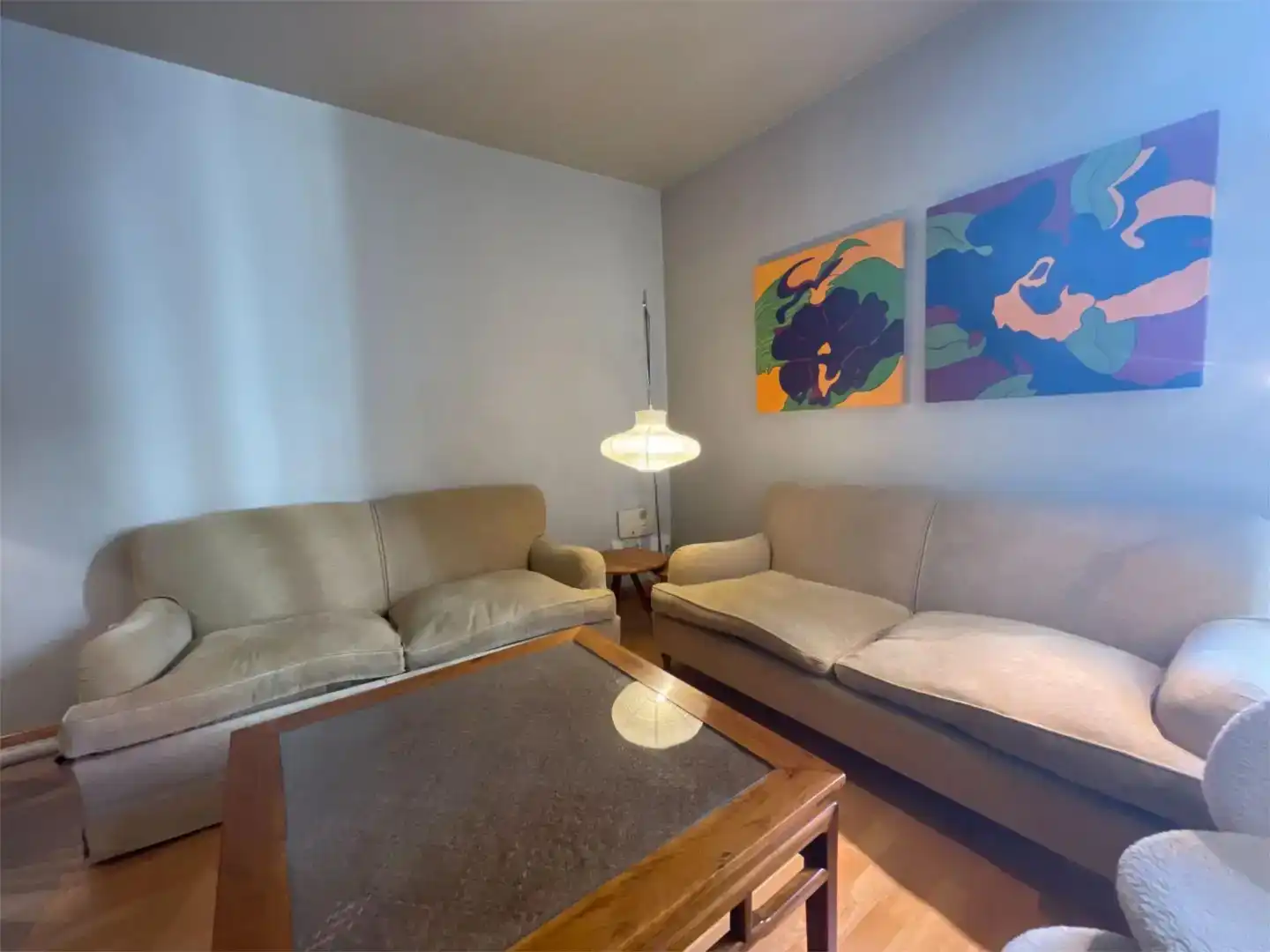 Wohnzimmer von Wohnungen zur Miete in  Madrid Capital mit Klimaanlage und Balkon