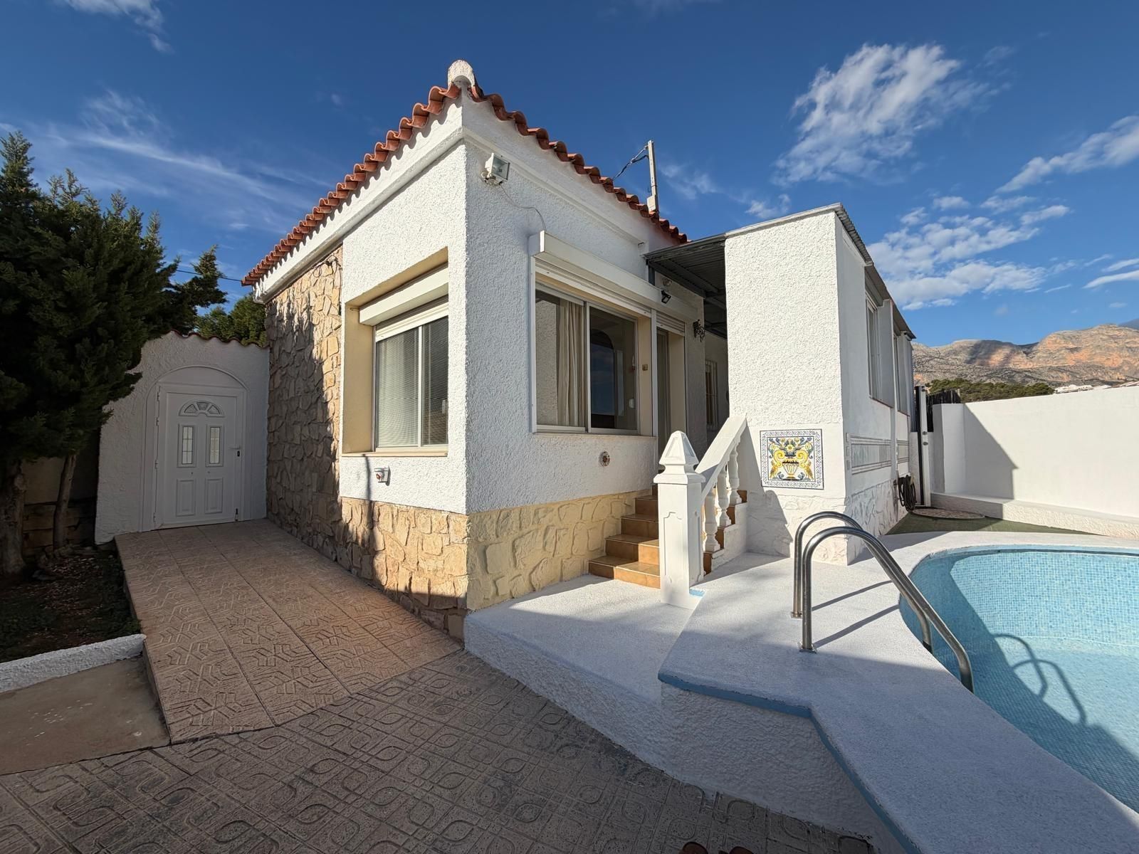 Single-family semi-detached for sale in Coloma