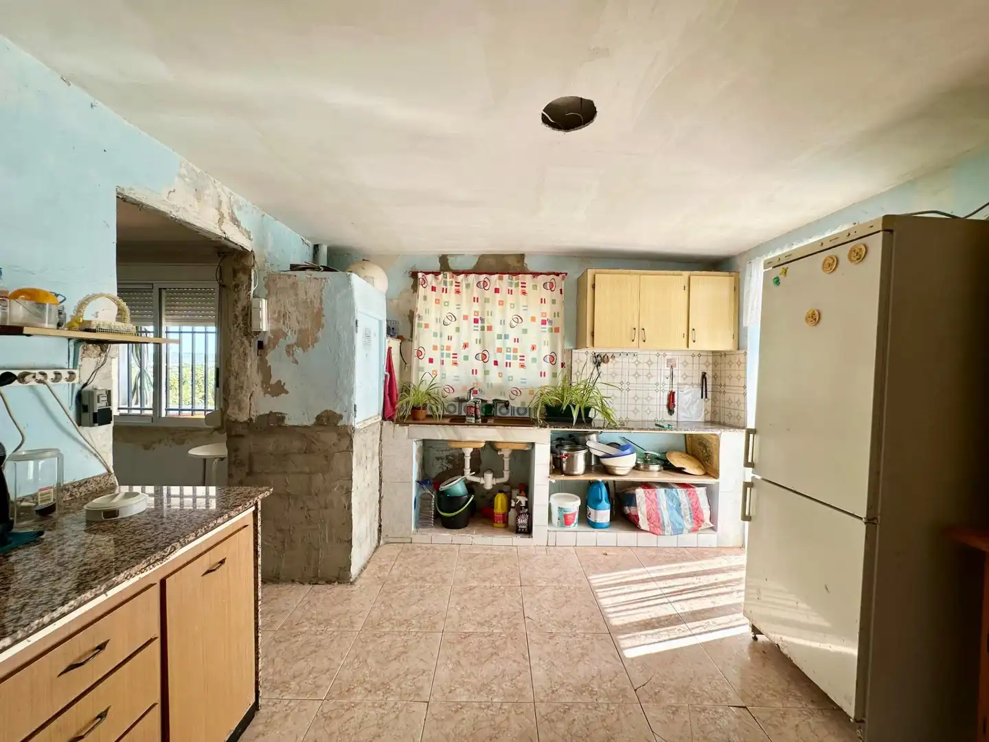 Cuina de Casa o xalet en venda en Carlet amb Jardí privat, Terrassa i Traster