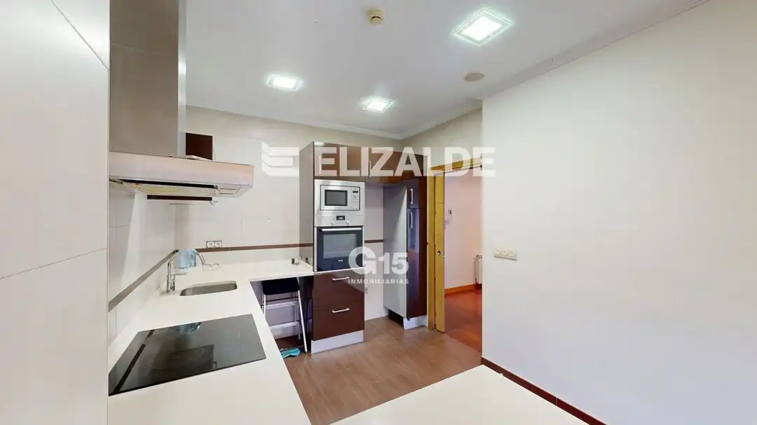 Piso en venta en Euskal Herria Kalea, Parte Vieja
