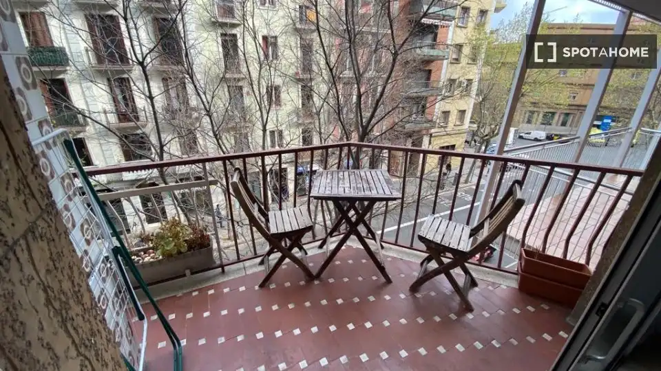 Flat with terrace to rent in Sant Martí, imagen 4