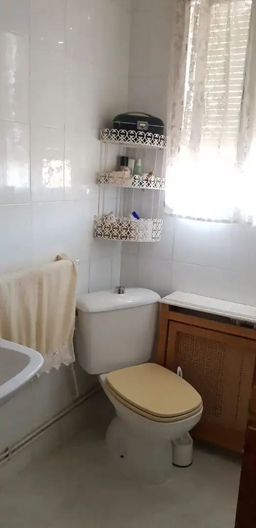 Bany de Casa o xalet en venda en Albacete amb Calefacció i Balcó