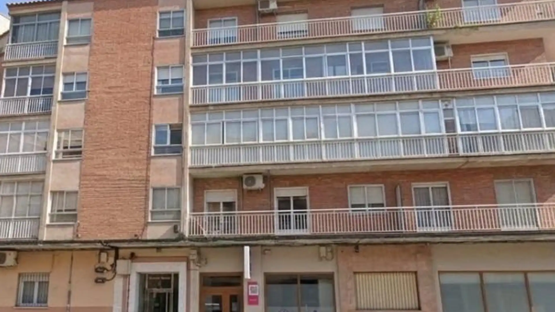 Vista exterior de Pis en venda en Valladolid Capital amb Terrassa i Balcó