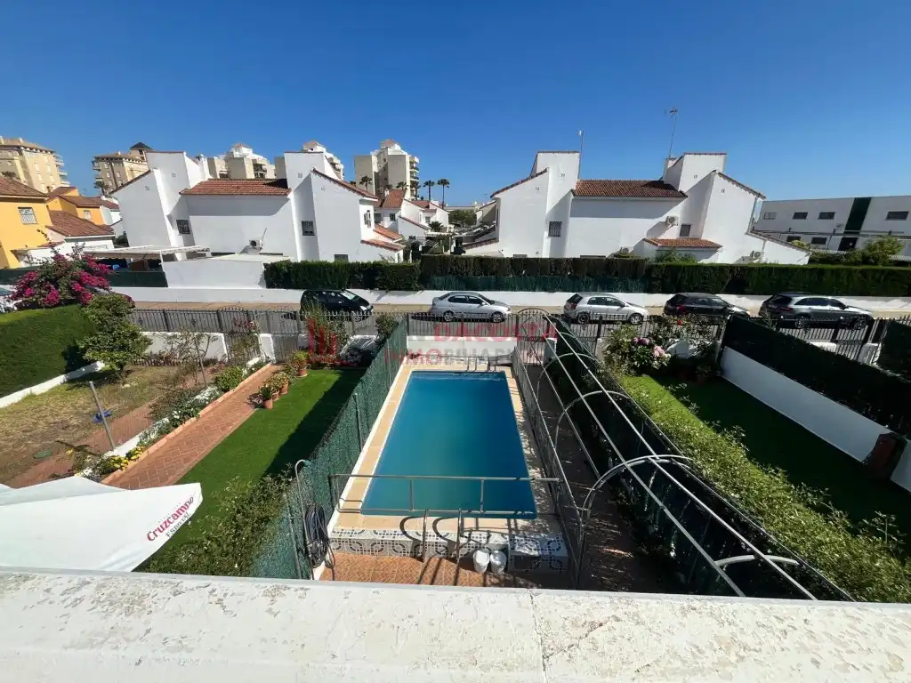 Swimming pool of Houses for rent in La Antilla