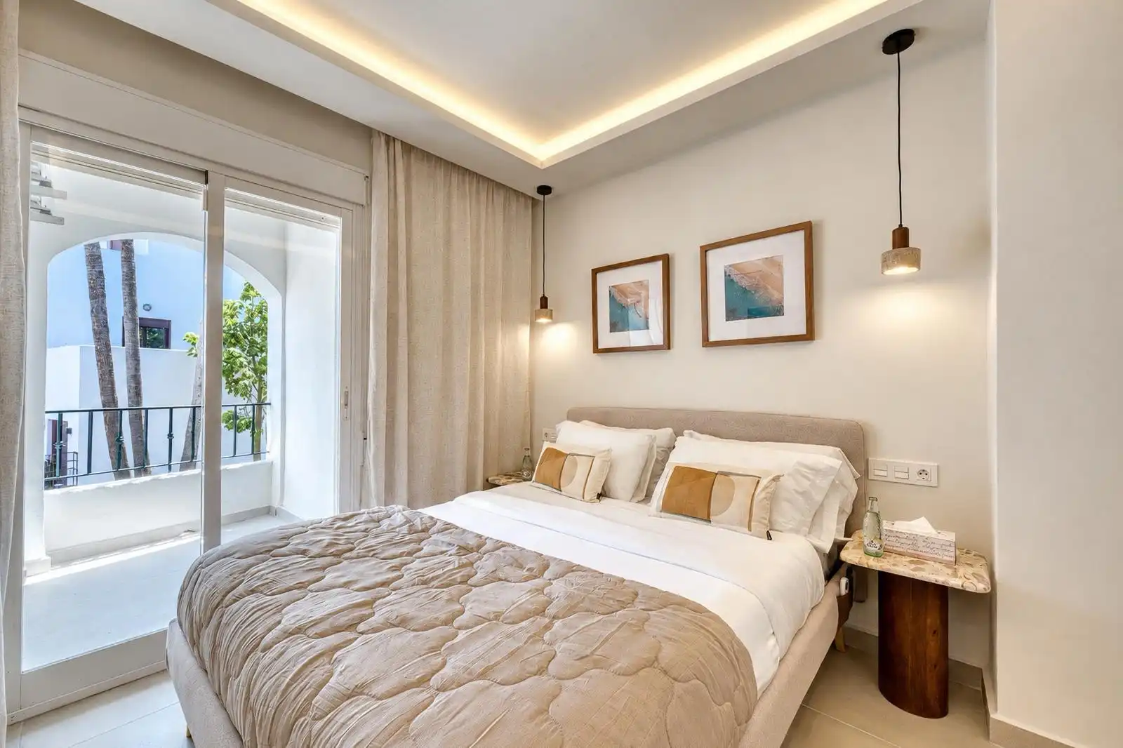 Dormitori de Apartament de lloguer en Marbella amb Aire condicionat, Terrassa i Traster