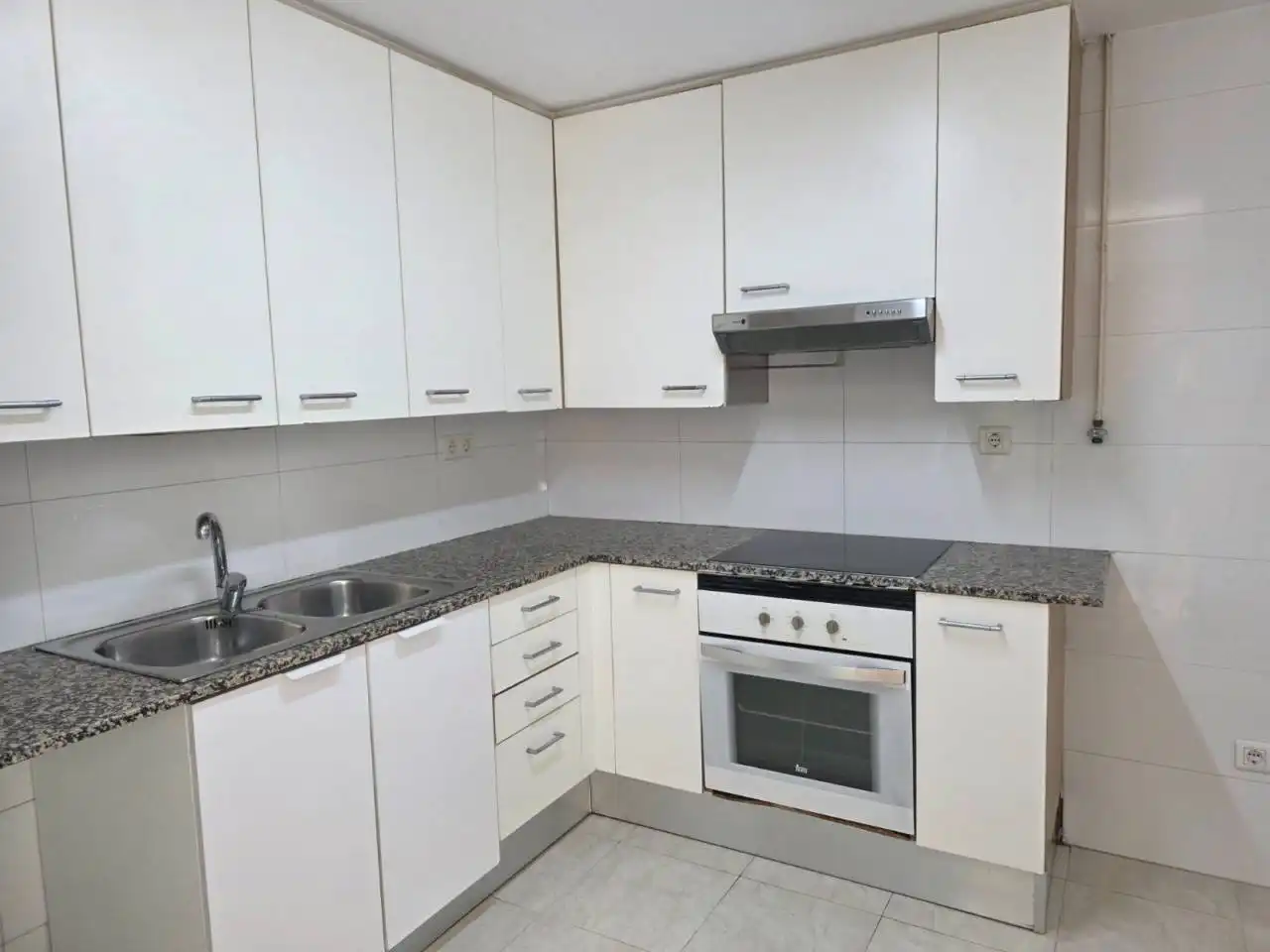 Flat with terrace for sale in Calle Abdó Terrades Pulí, imagen 3