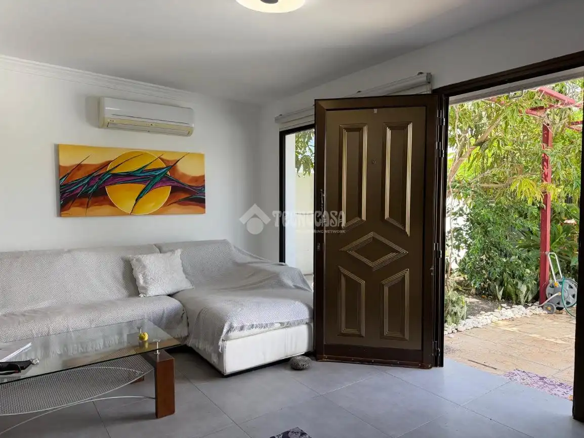 Casa adosada en venta en Teguise
