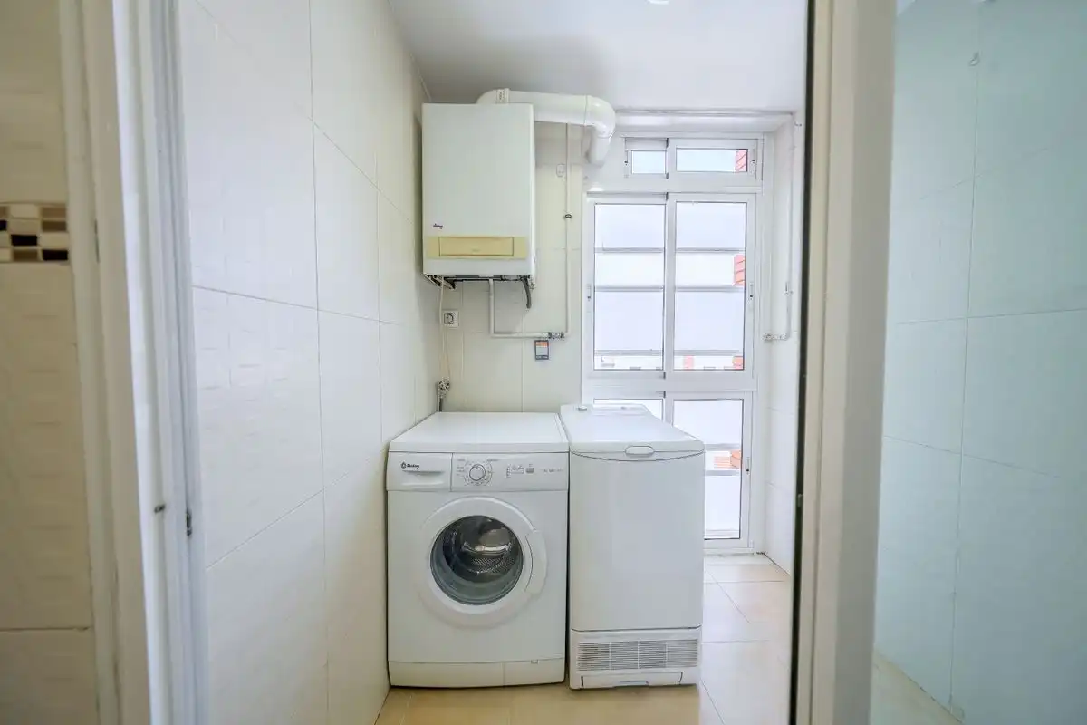 Flat with pool for sale in C. de Américo Castro, imagen 19