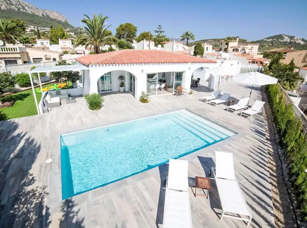 Piscina de Casa o chalet en venta en Calpe / Calp con Aire acondicionado, Calefacción y Amueblado