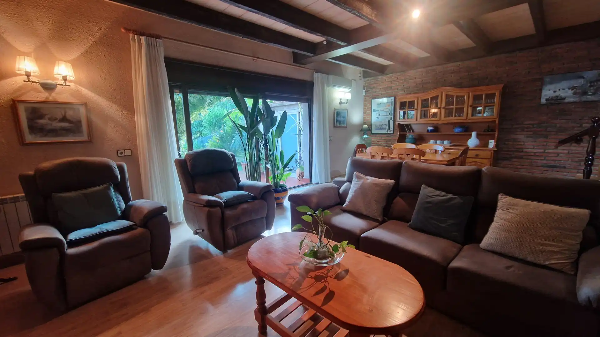 Sala de estar de Casa adosada en venta en Palafolls con Aire acondicionado, Calefacción y Jardín privado
