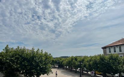 Vista exterior de Pis en venda en San Vicente de la Barquera amb Calefacció, Moblat i Forn