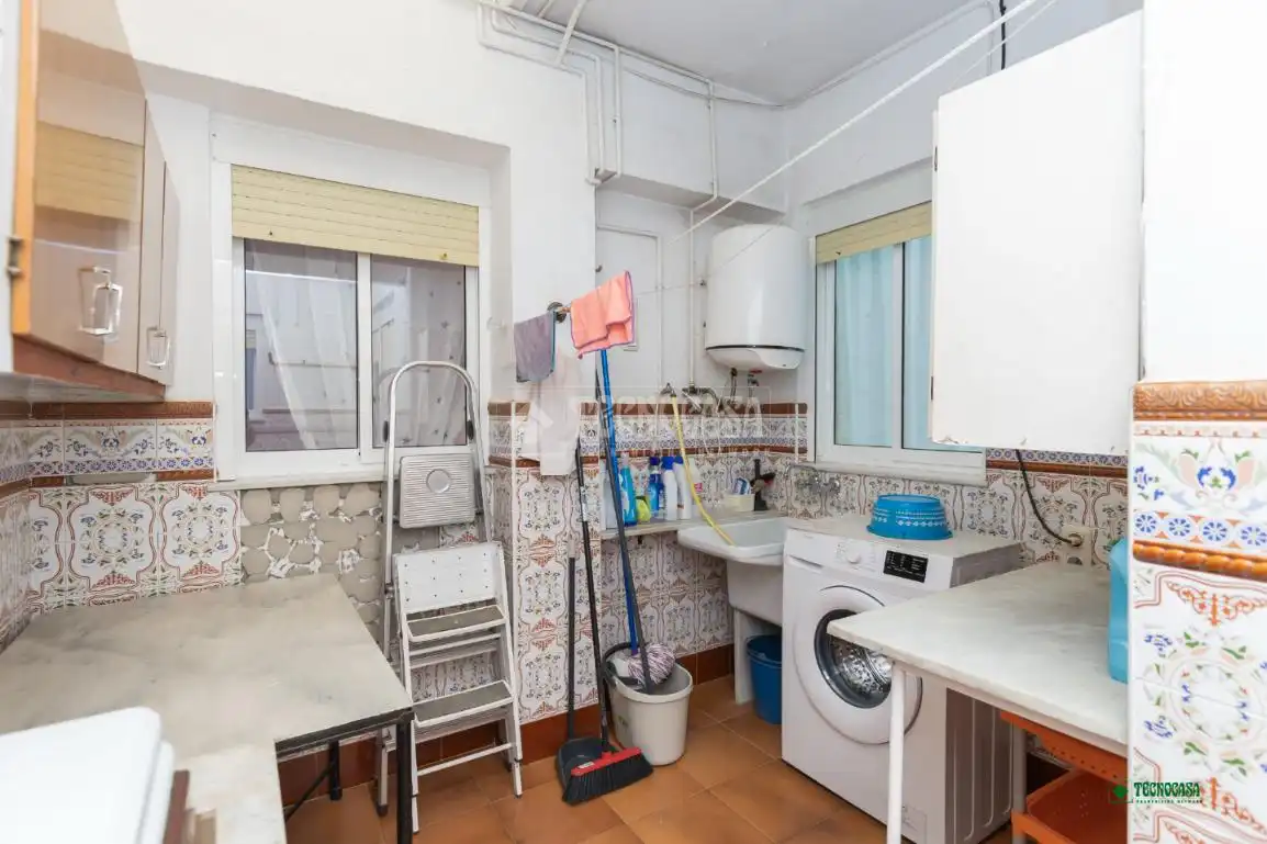 Cocina de Piso en venta en Almería con Aire acondicionado
