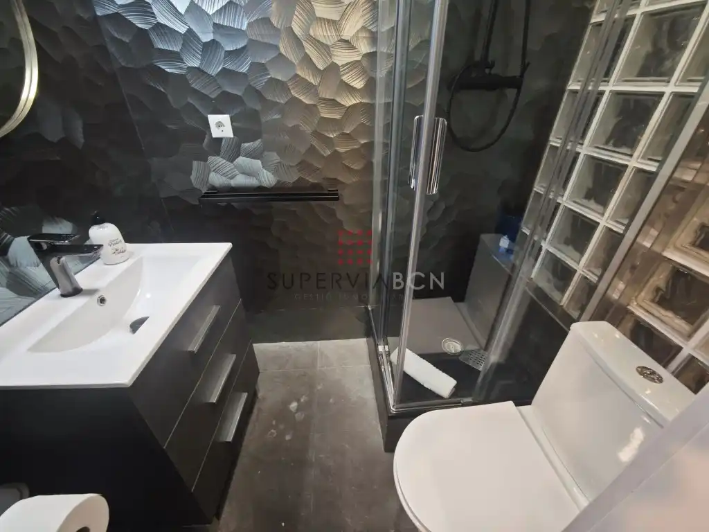 Bathroom of Lofts for sale in Barcelona
